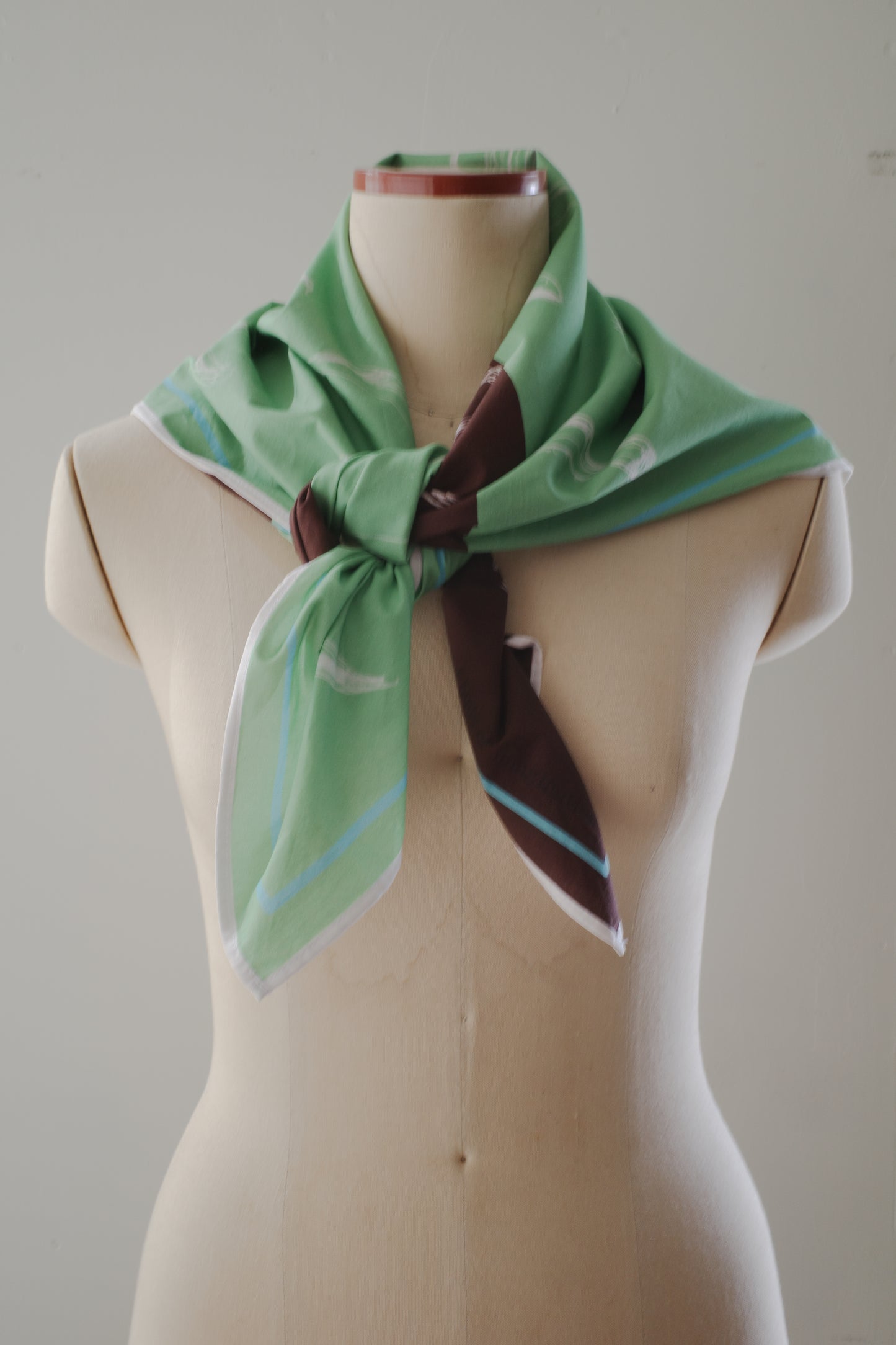Block print fabric / Green-dyed (hand-brushed)