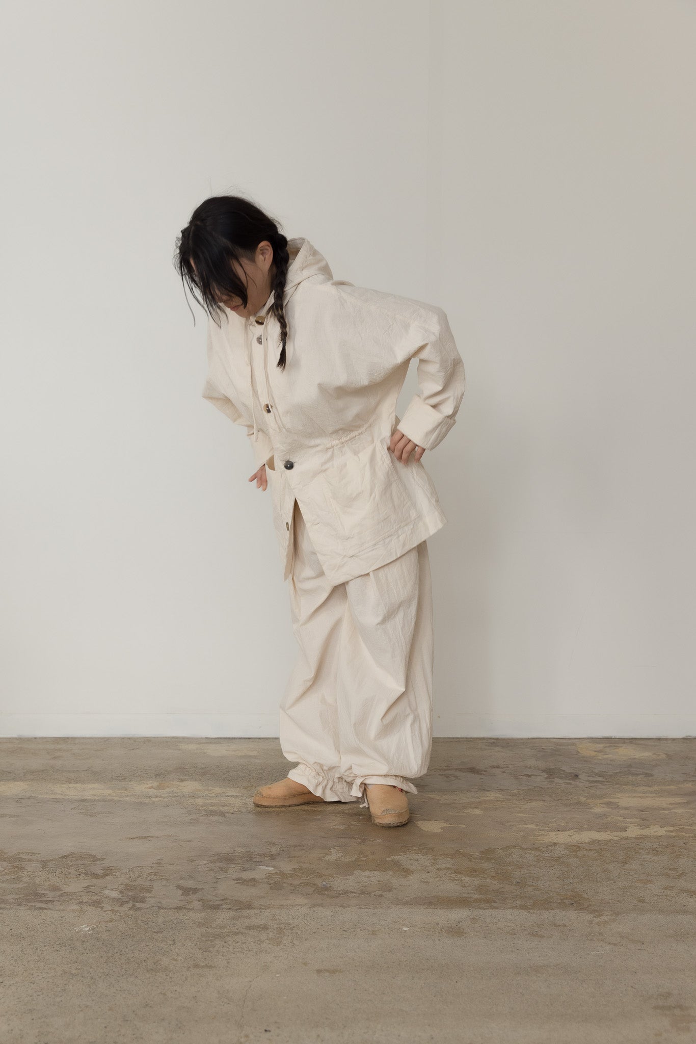 Curvy hood jacket / Ecru