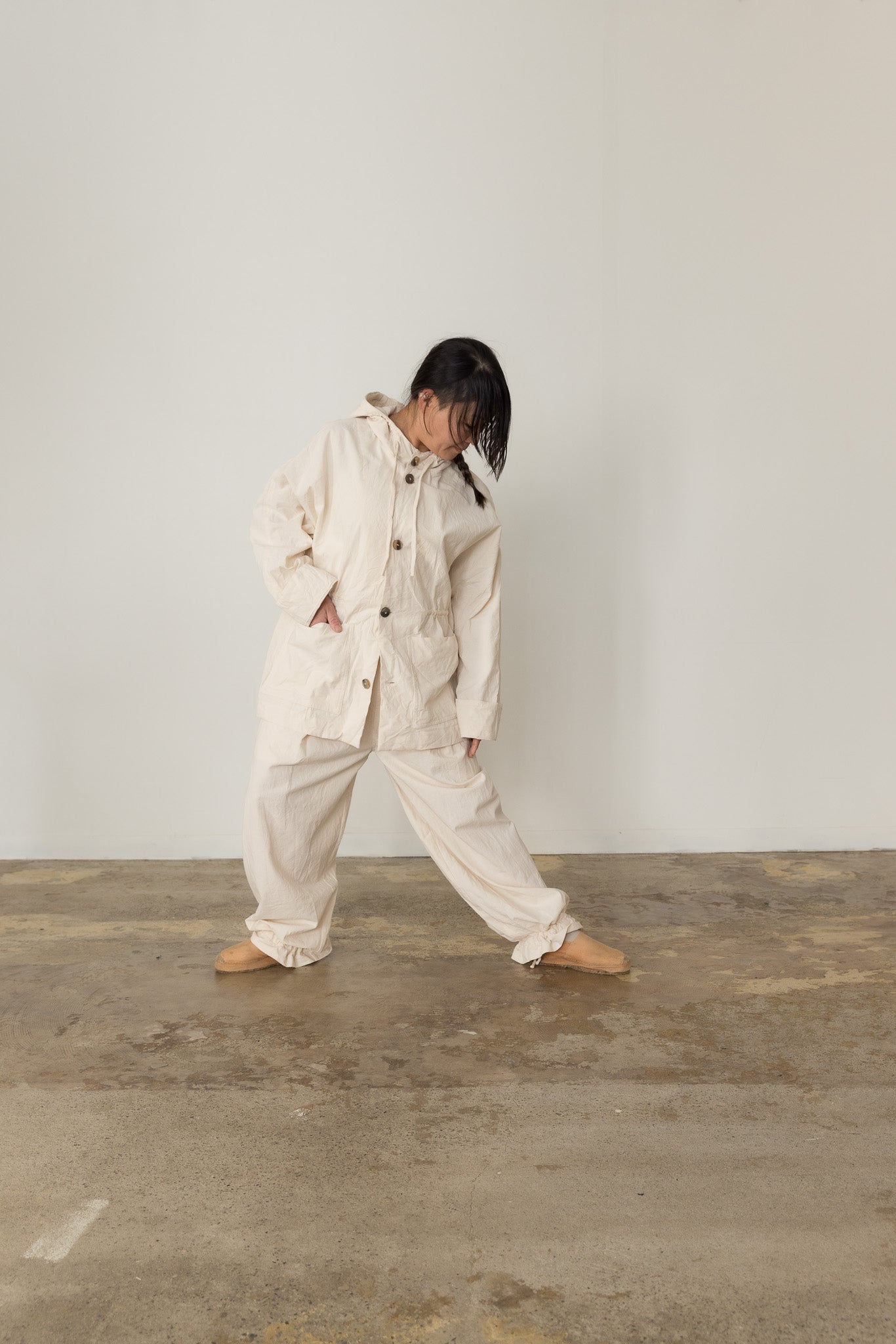 One tack wide pants / Ecru