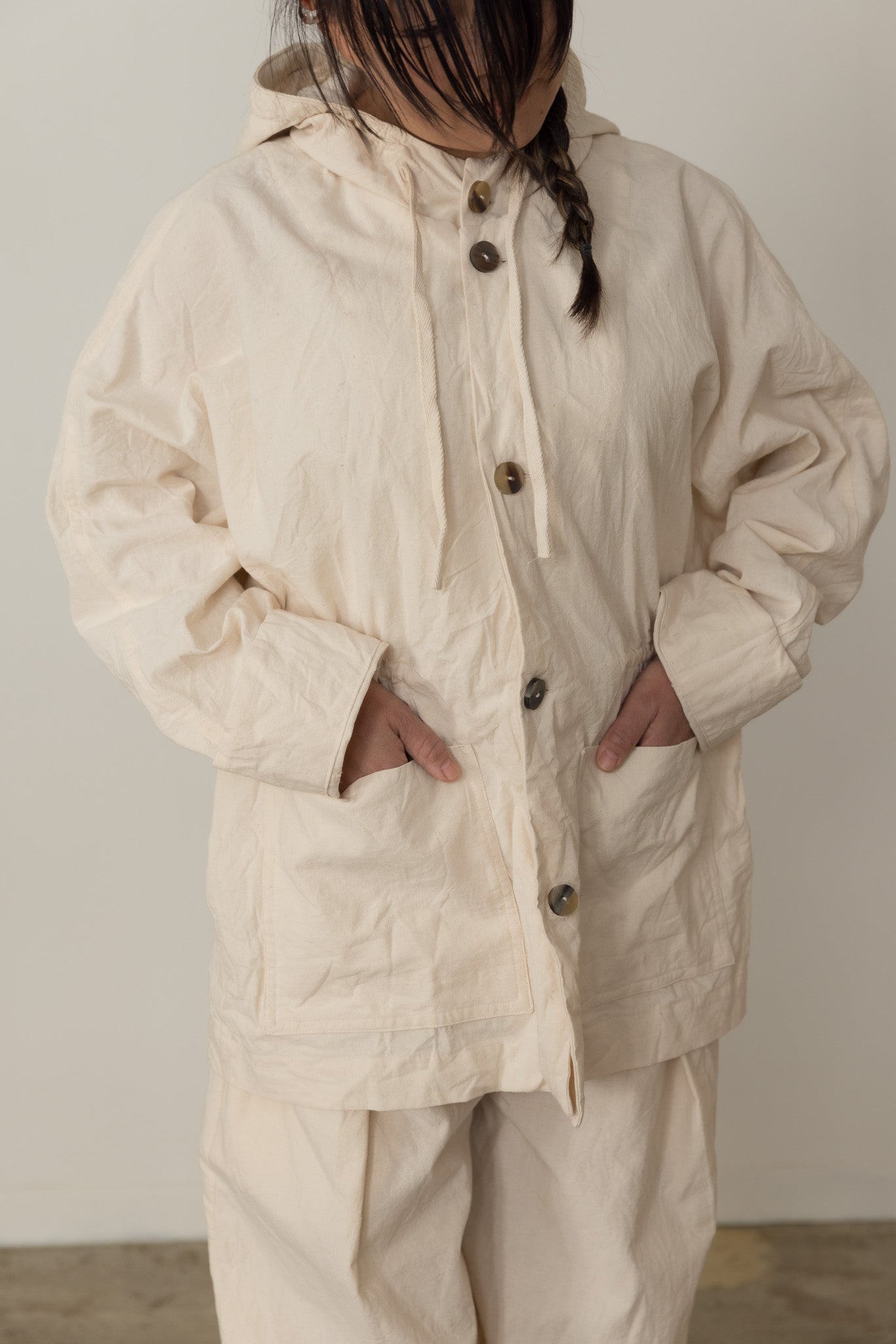 Curvy hood jacket / Ecru