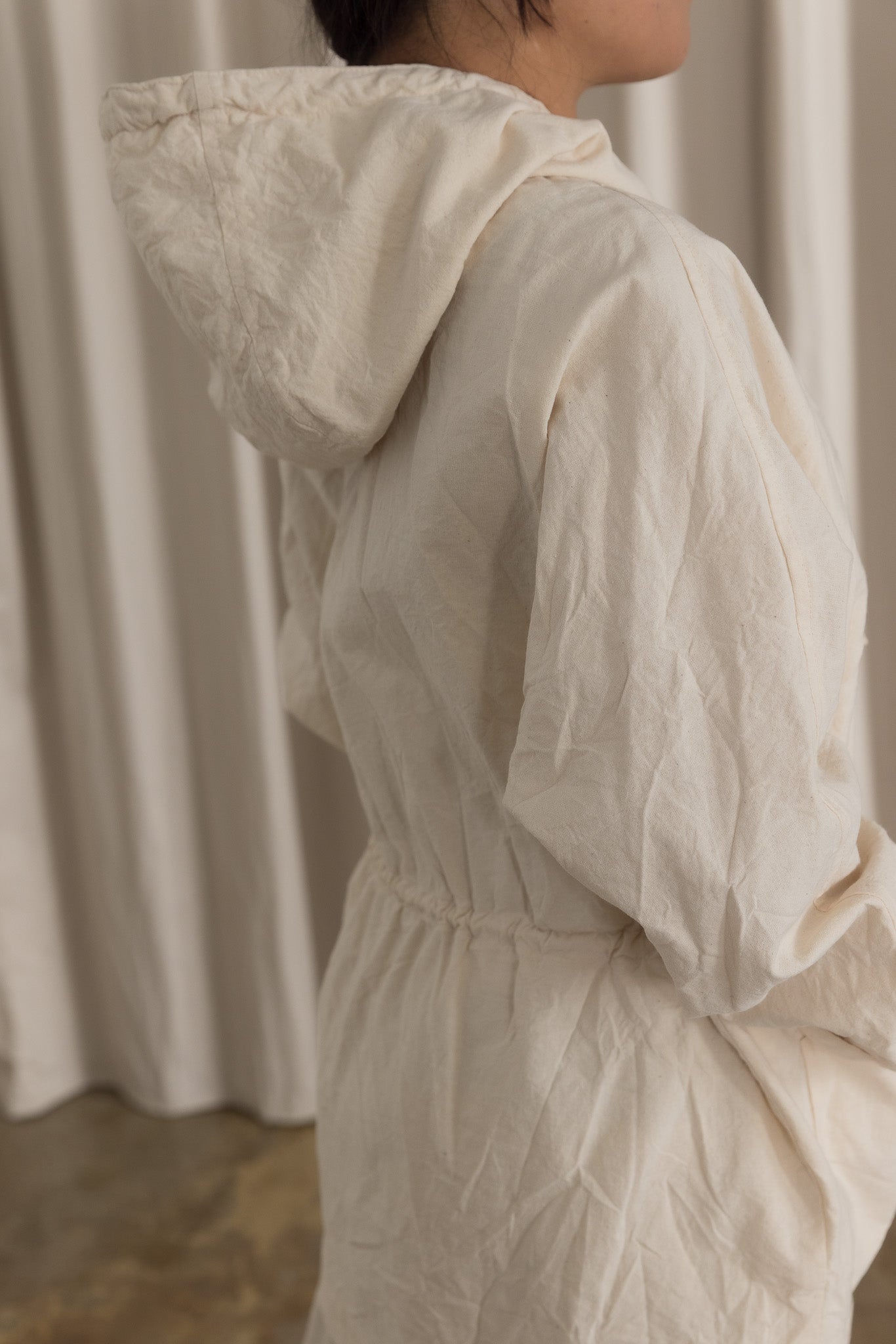 Curvy hood jacket / Ecru