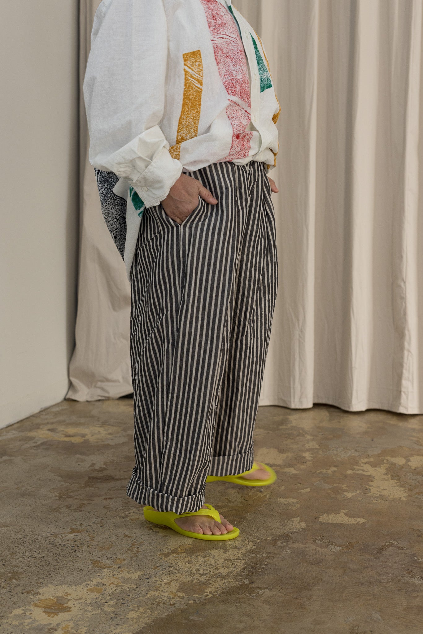 One tack wide pants / Black stripe