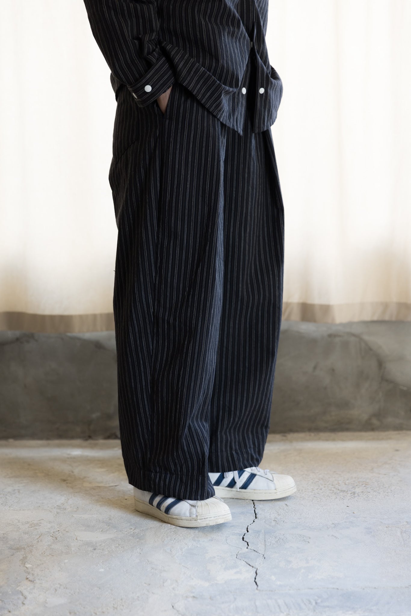 One tack wide pants / Black