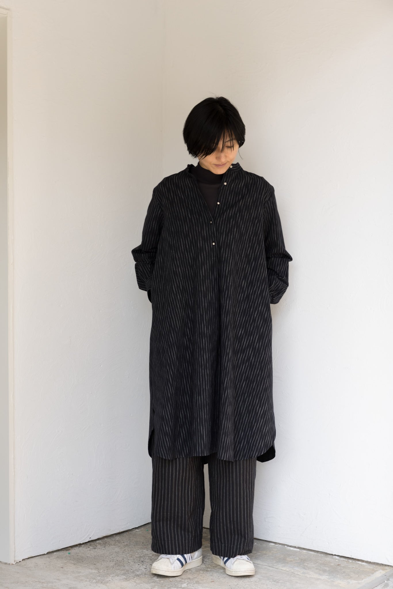 One tack wide pants / Black