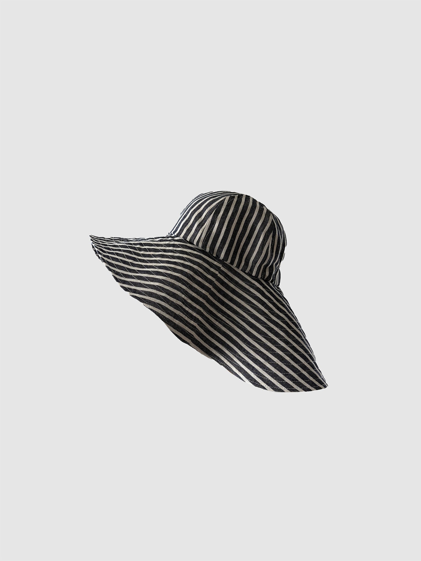 Big calla hat / Black stripe
