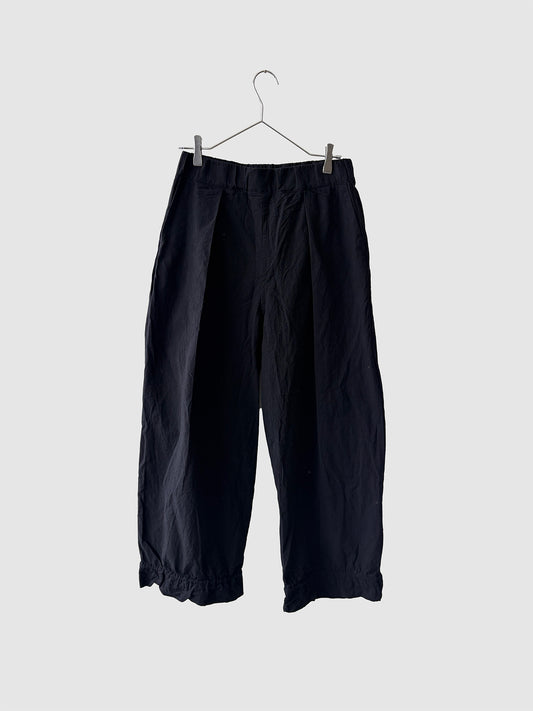 One tack wide pants / Black