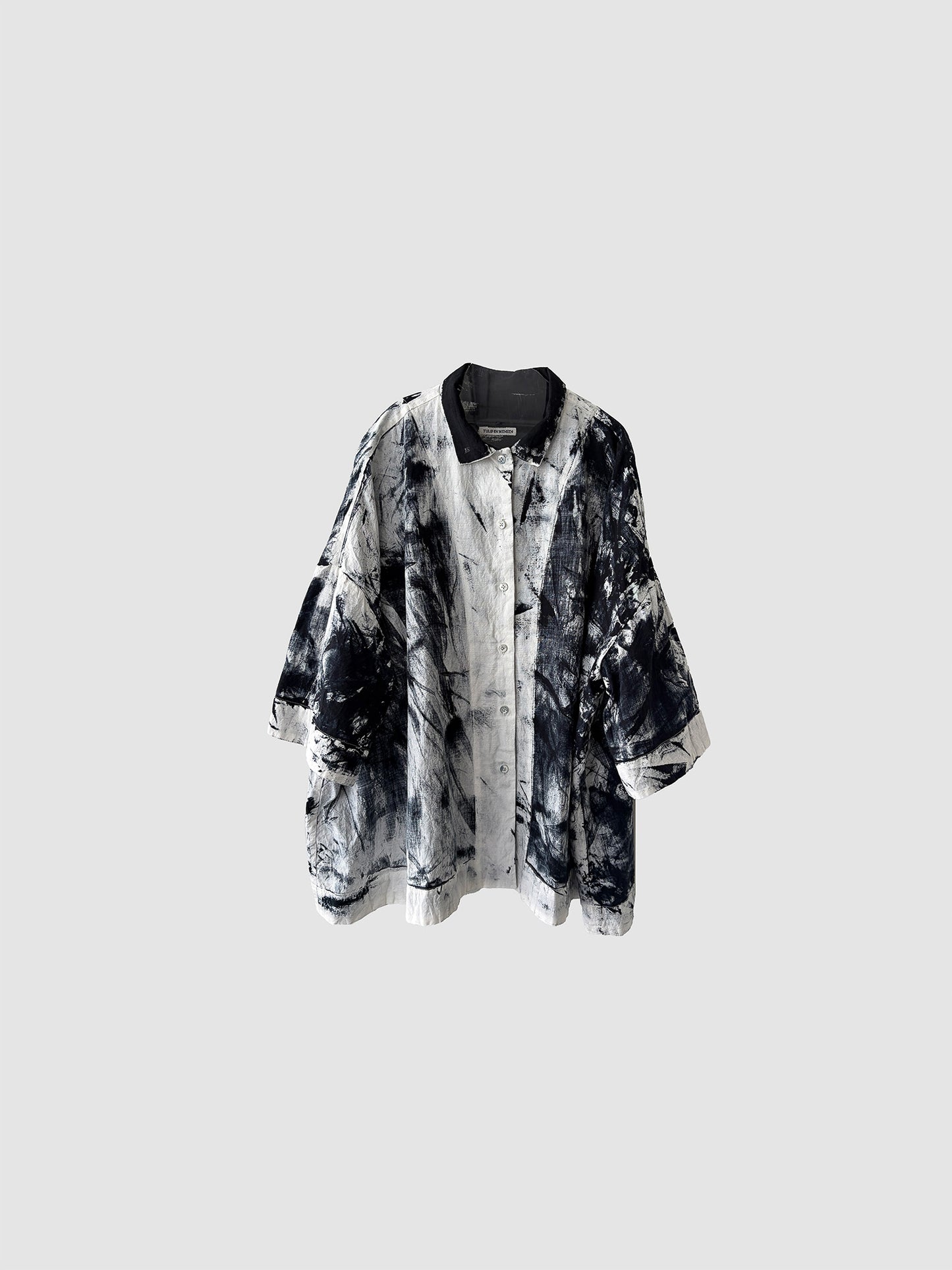 Bloom shirt / Black dyed (hand brush)