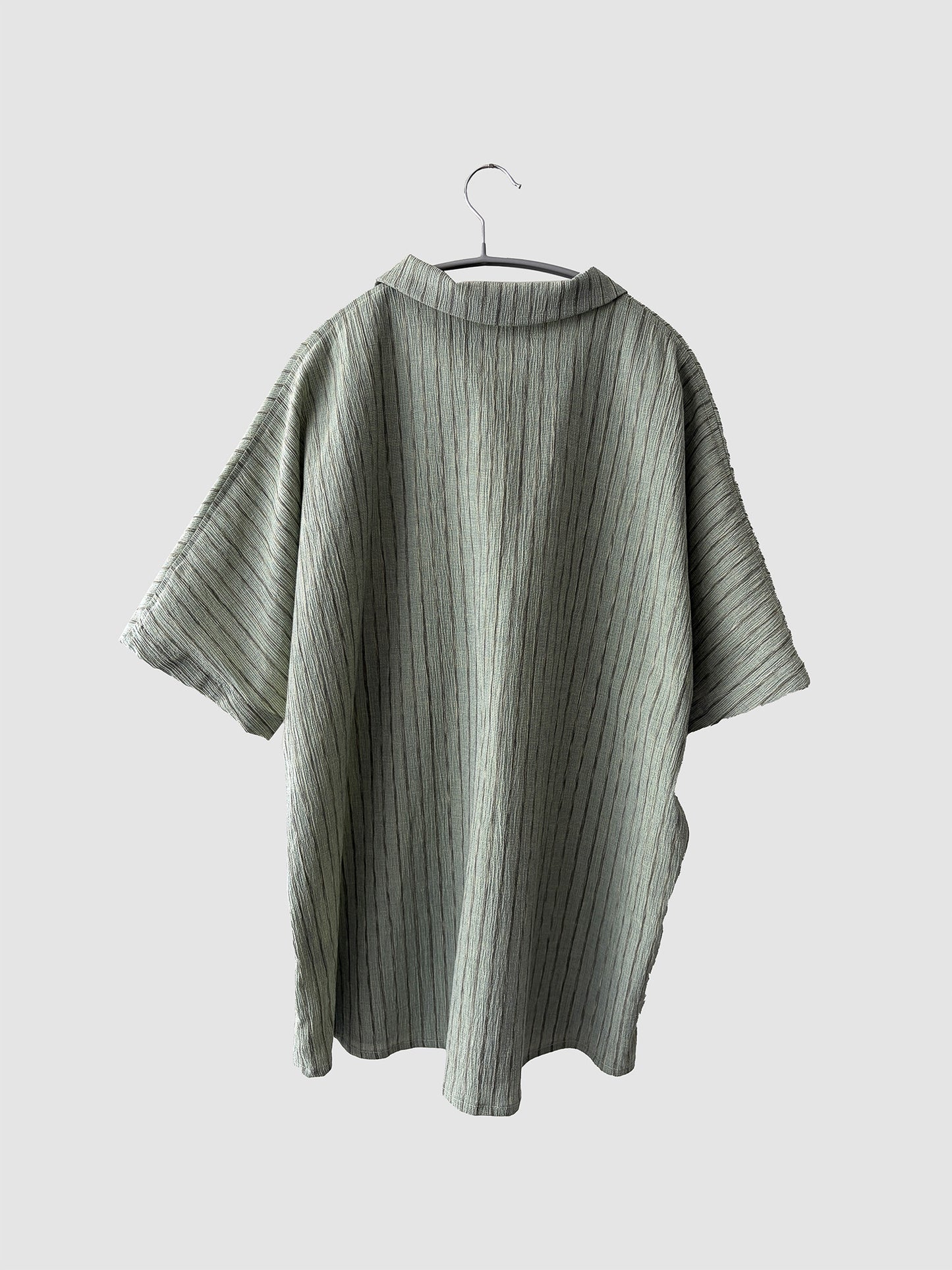 T sleeve shirt / Green