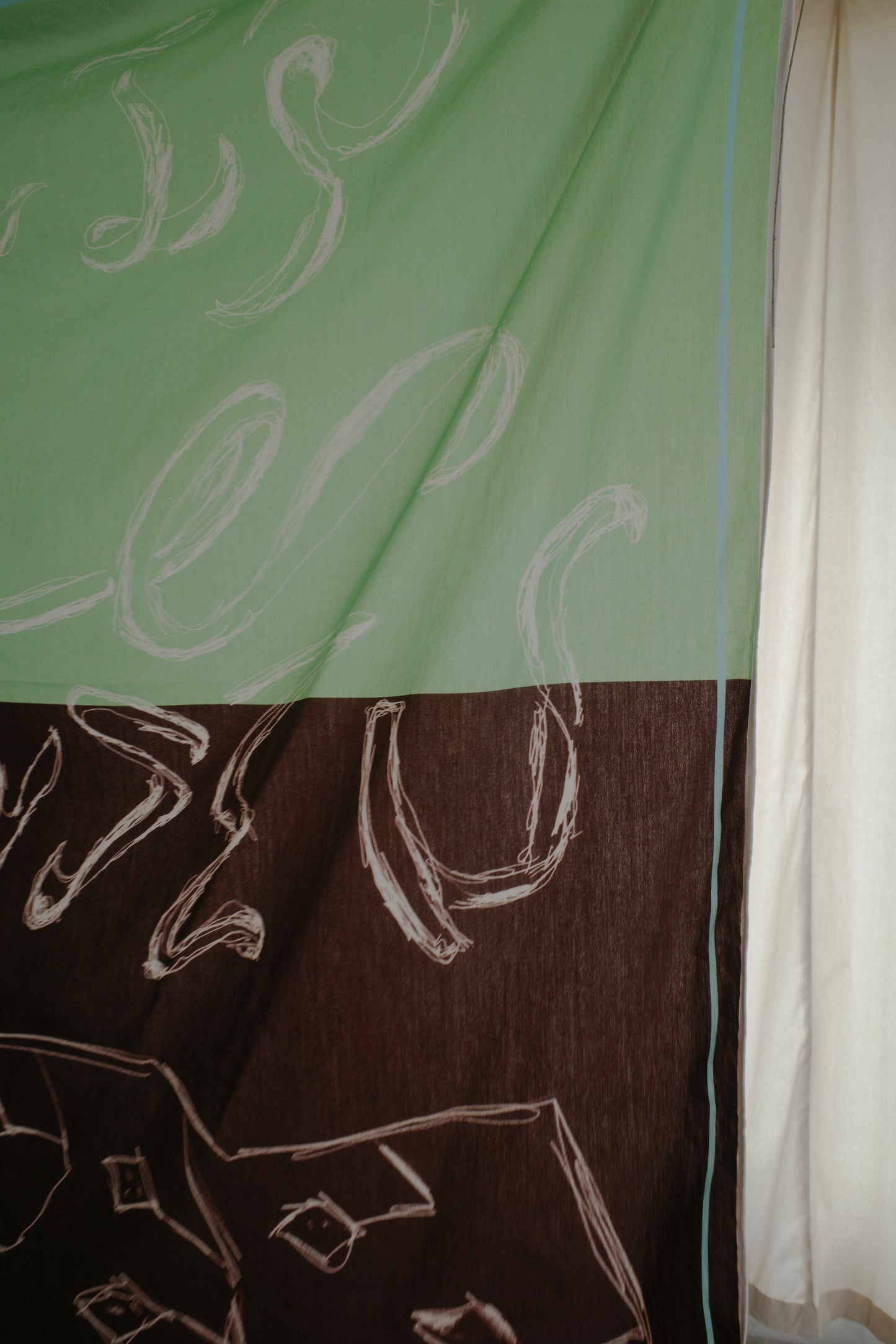 Thoughts, people's cloth lettering, and buds of imagination / Green×Brown