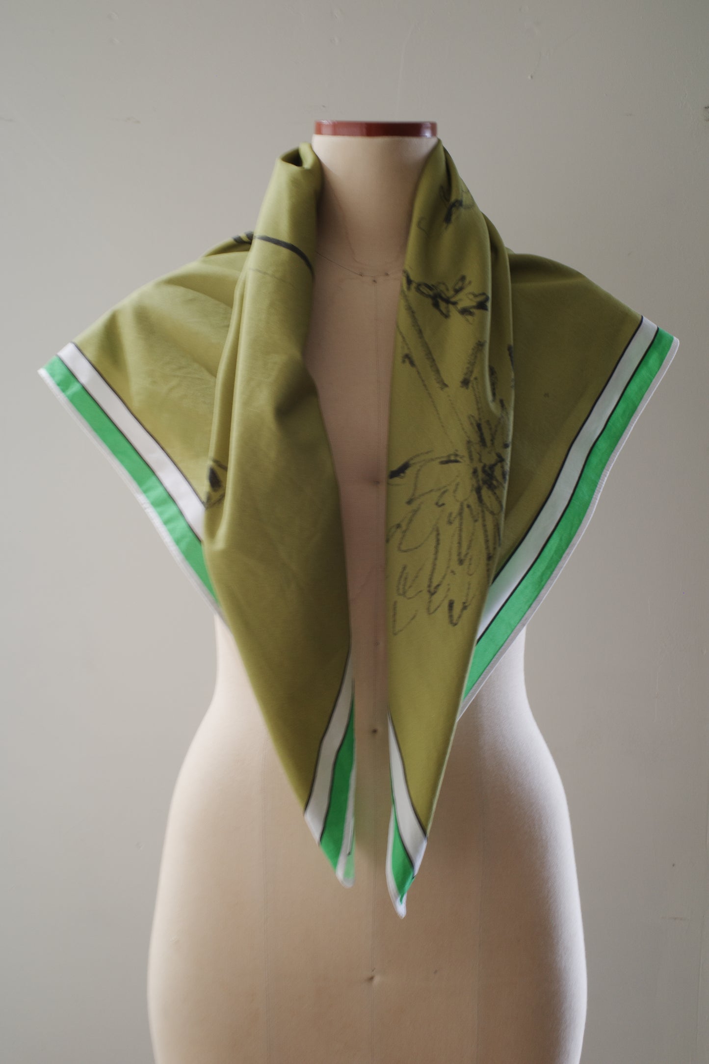 Block print fabric / Green-dyed (hand-brushed)