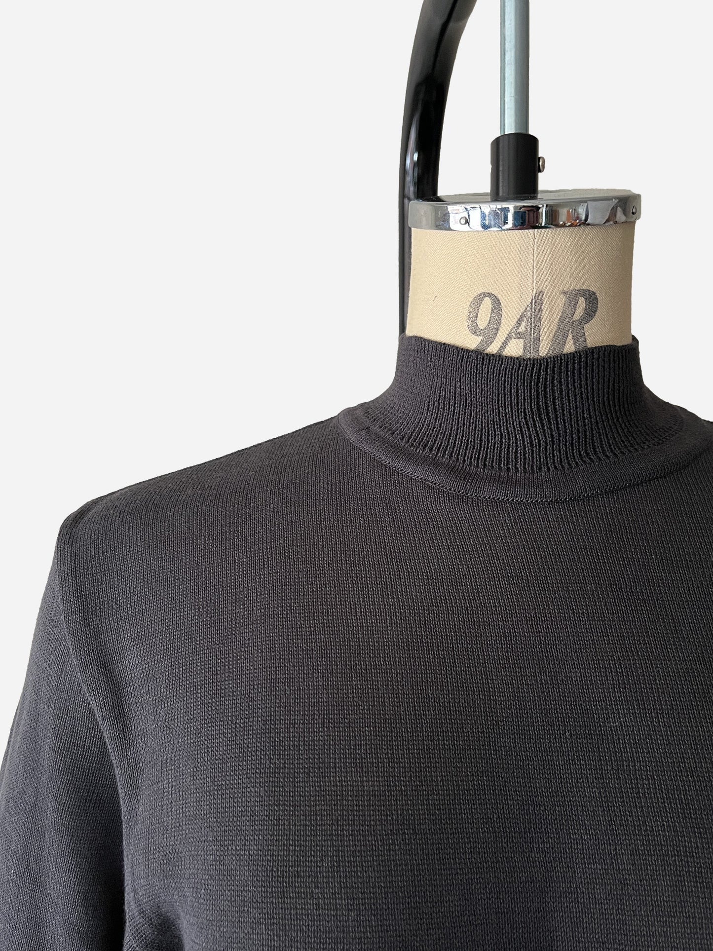 High neck po / Charcoal
